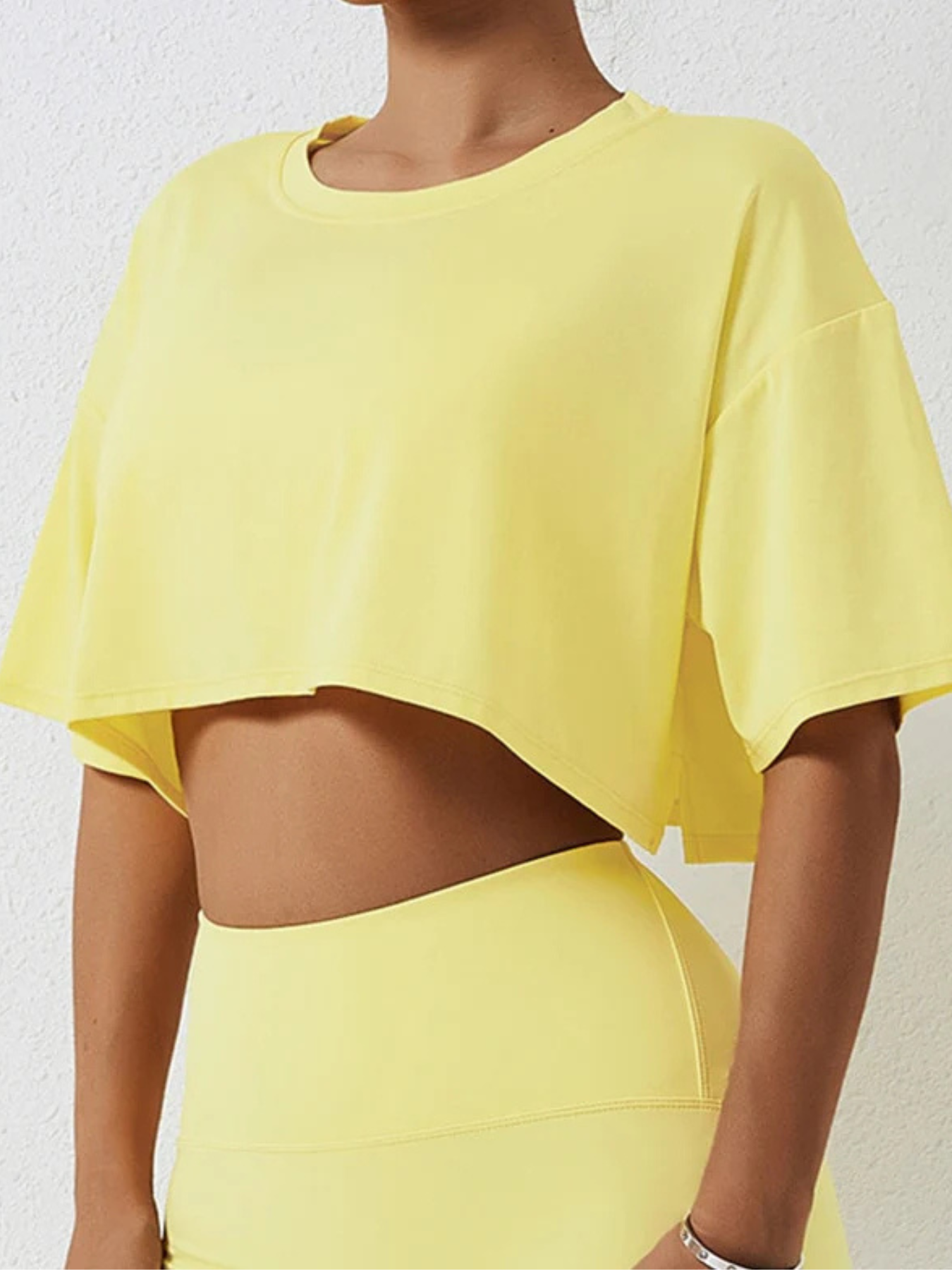 Cropped Casual Move