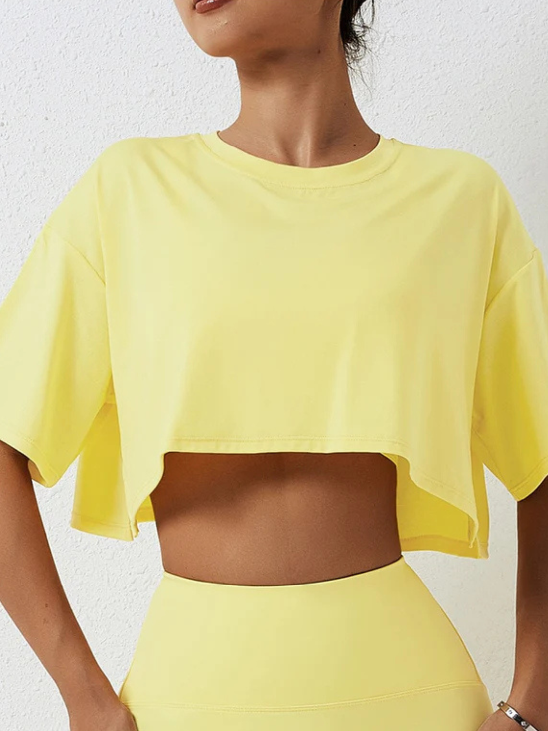 Cropped Casual Move