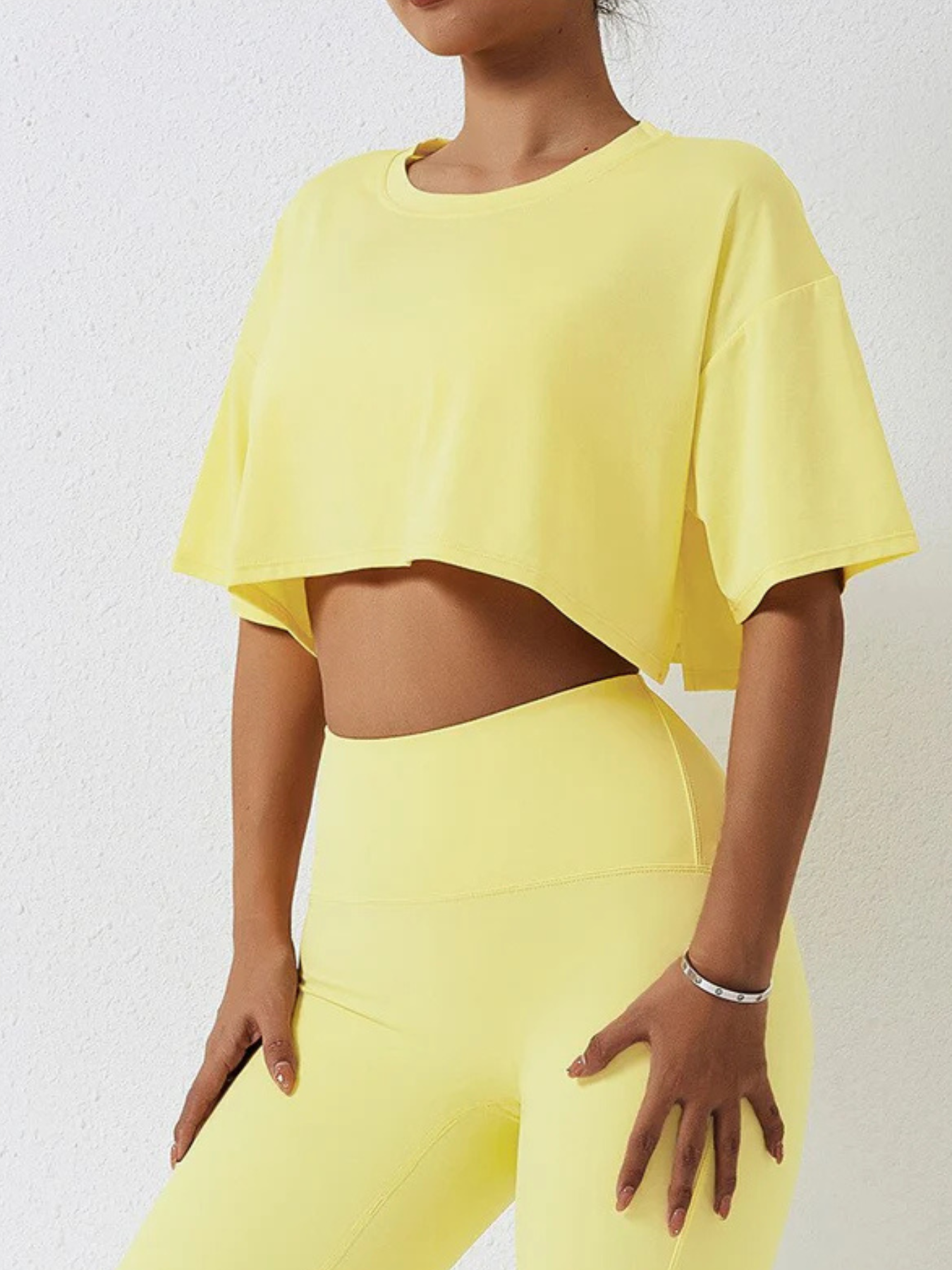 Cropped Casual Move