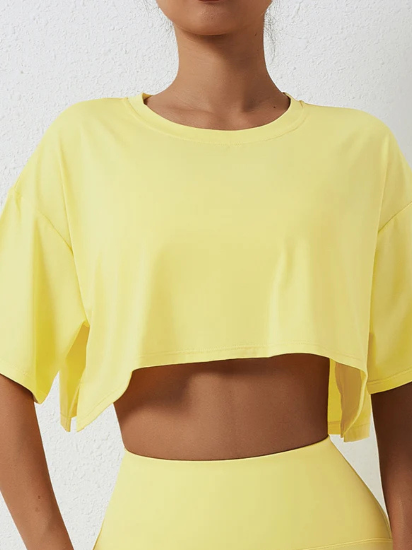 Cropped Casual Move